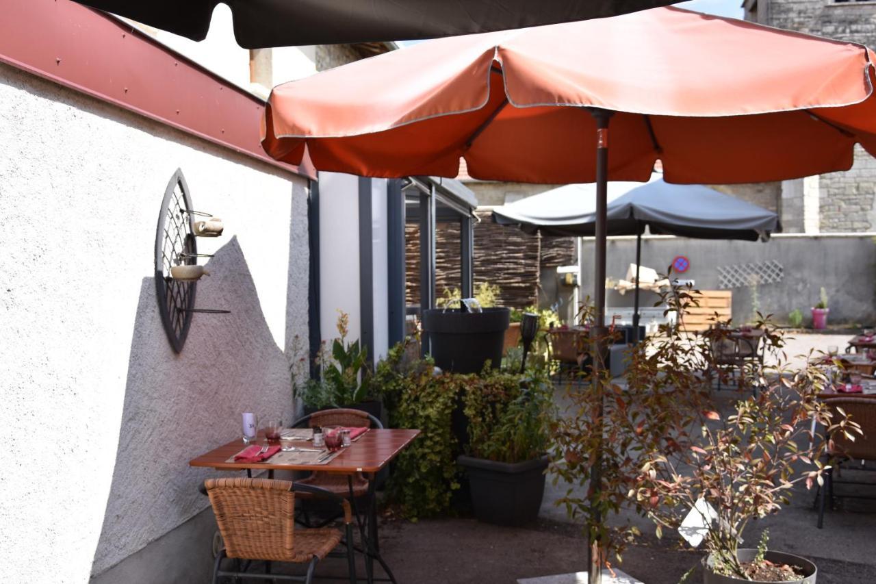 Logis Hotel Restaurant Auberge Du Cheval Blanc Chamouilley Exterior foto